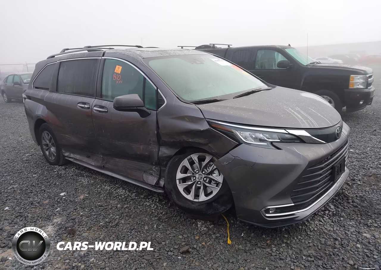 2021 Toyota Sienna Xle
