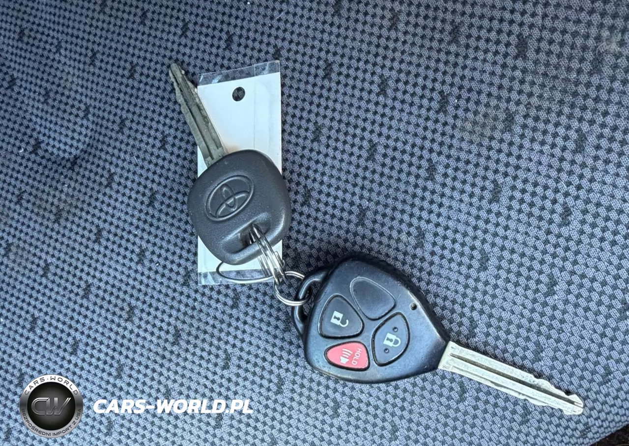 2010 Toyota Yaris VIN:JTDKT4K32A5318768 - 11