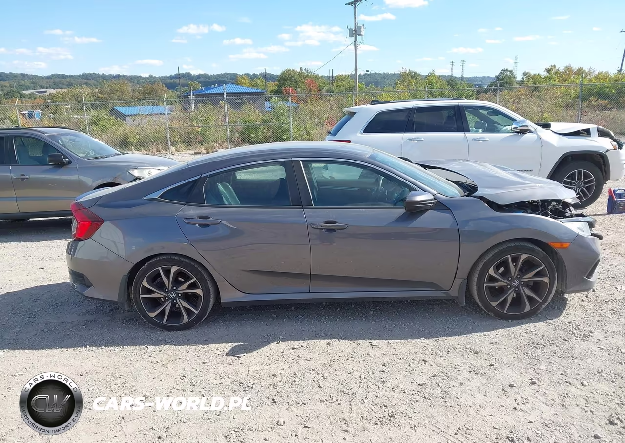2019 Honda Civic Sport VIN:2HGFC2F8XKH588628 - 13