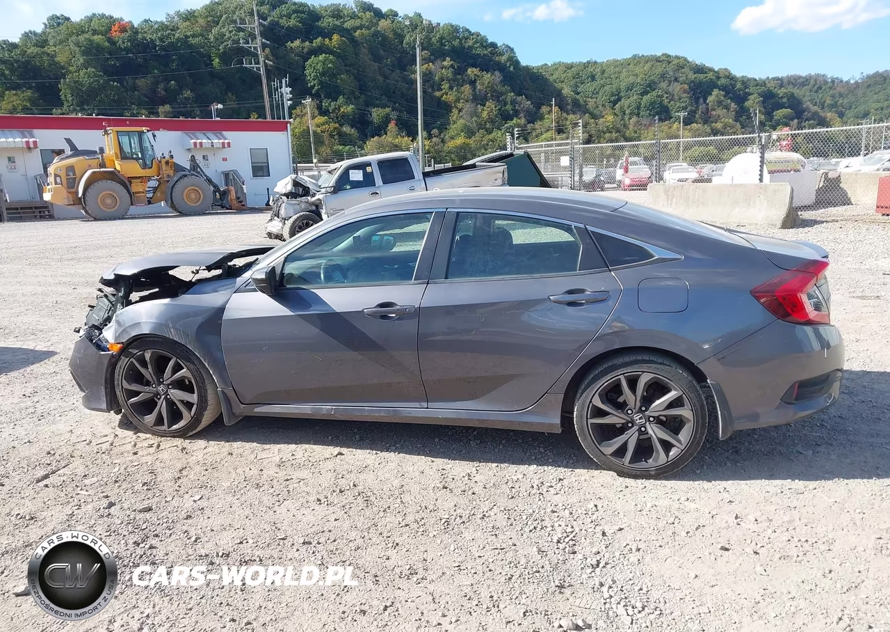 2019 Honda Civic Sport VIN:2HGFC2F8XKH588628 - 14