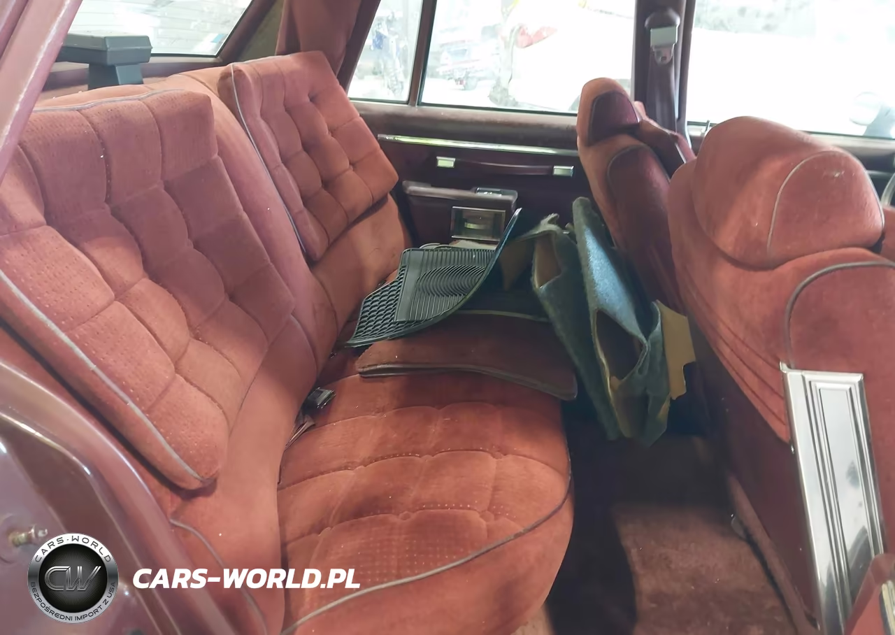 1984 Pontiac Parisienne Brougham VIN:2G2AT69H7E9721683 - 8