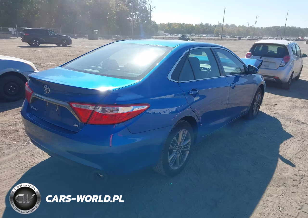 2017 Toyota Camry Se VIN:4T1BF1FK1HU757592 - 4