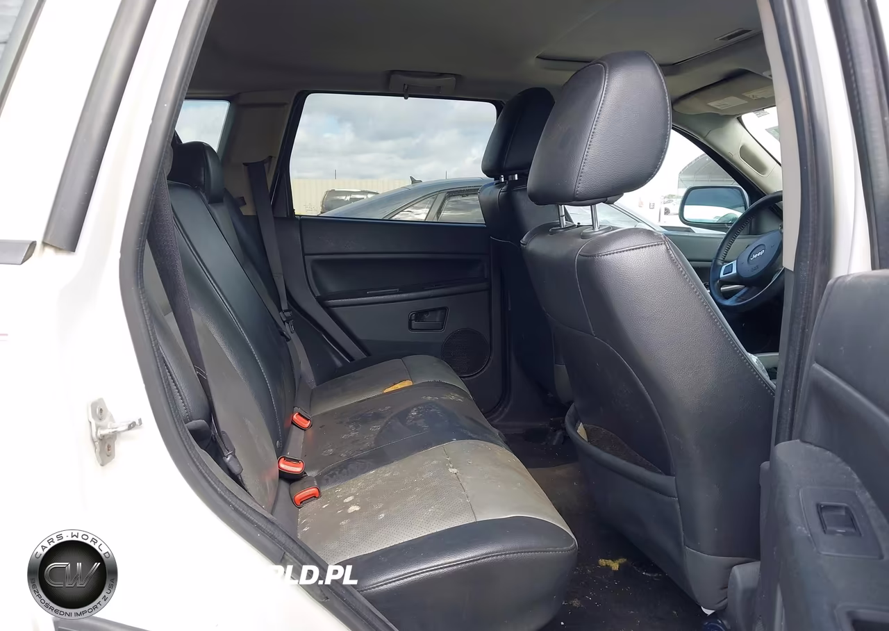 2008 Jeep Grand Cherokee Laredo VIN:1J8GR48K68C141398 - 8