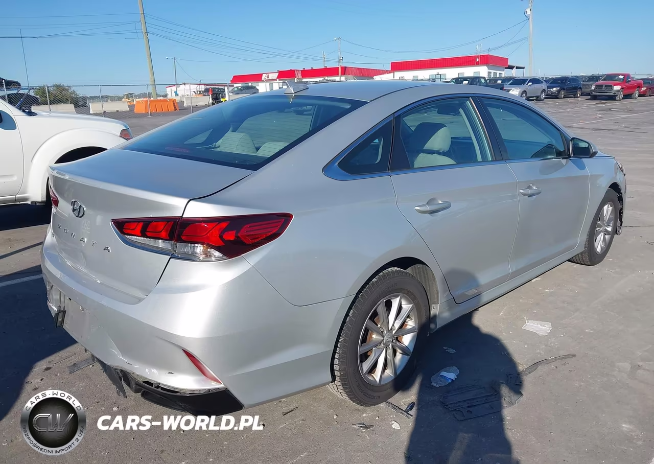 2018 Hyundai Sonata Se VIN:5NPE24AF7JH708650 - 4