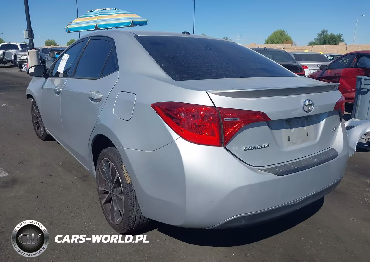 2017 Toyota Corolla Se VIN:5YFBURHE9HP655986 - 3