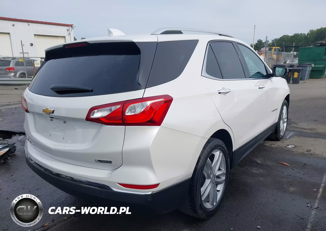 2018 Chevrolet Equinox Premier VIN:2GNAXMEVXJ6242368 - 4
