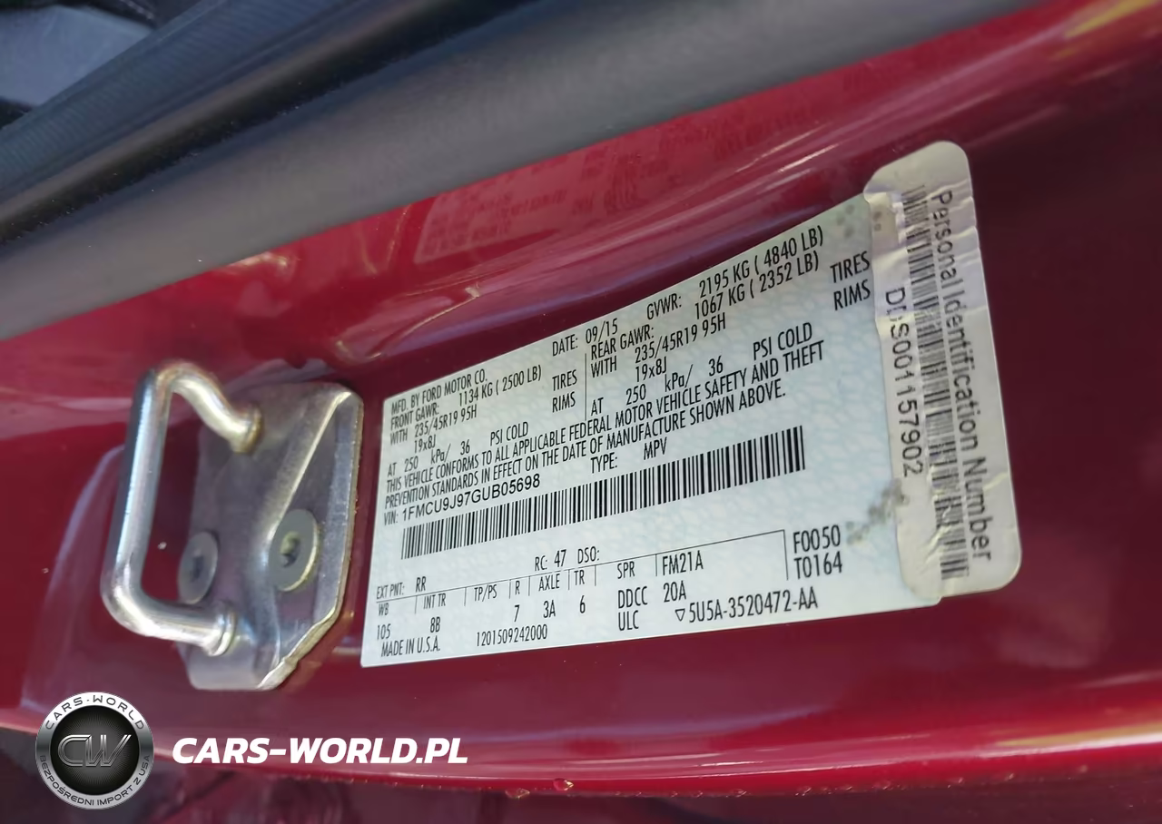 2016 Ford Escape Titanium VIN:1FMCU9J97GUB05698 - 9