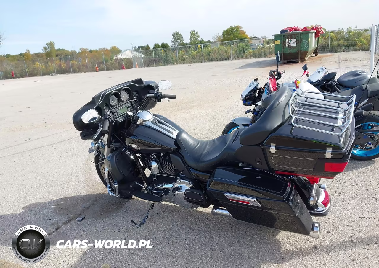 2010 Harley-Davidson Flhtcu VIN:1HD1FC410AB669963 - 13