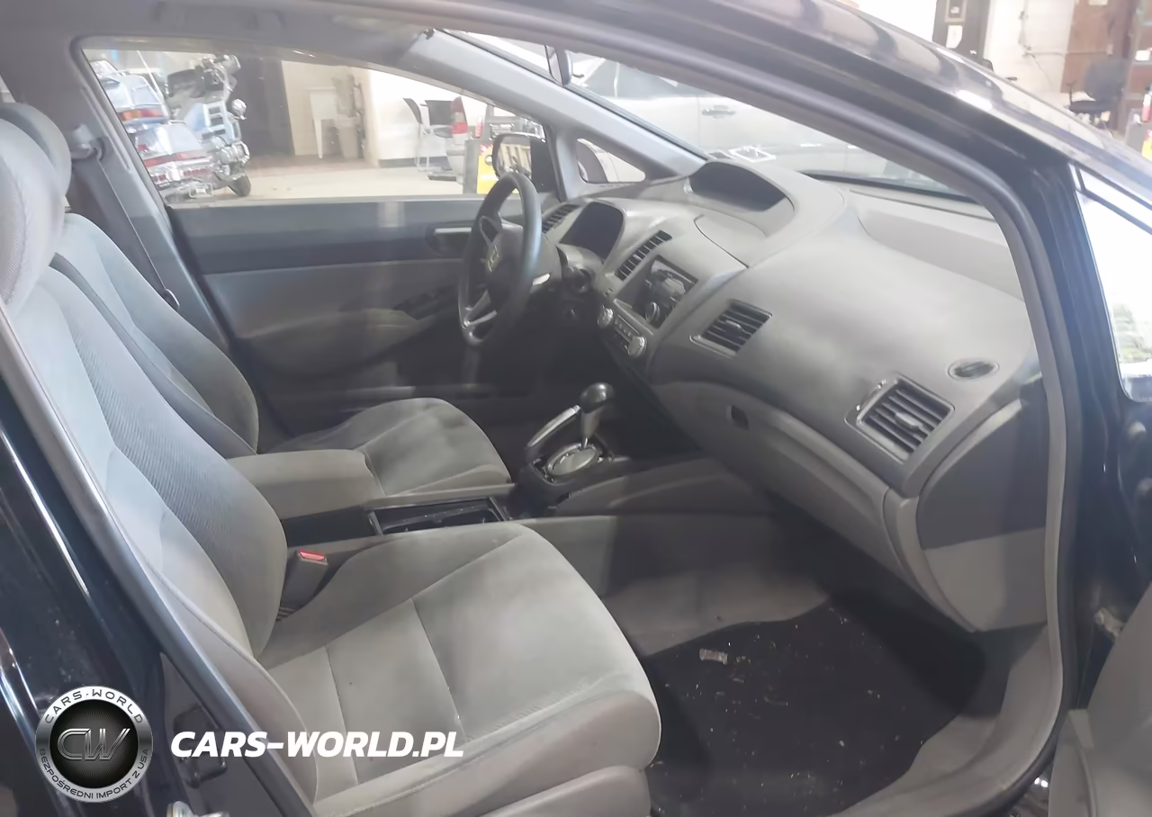 2010 Honda Civic Lx VIN:2HGFA1F5XAH324703 - 5
