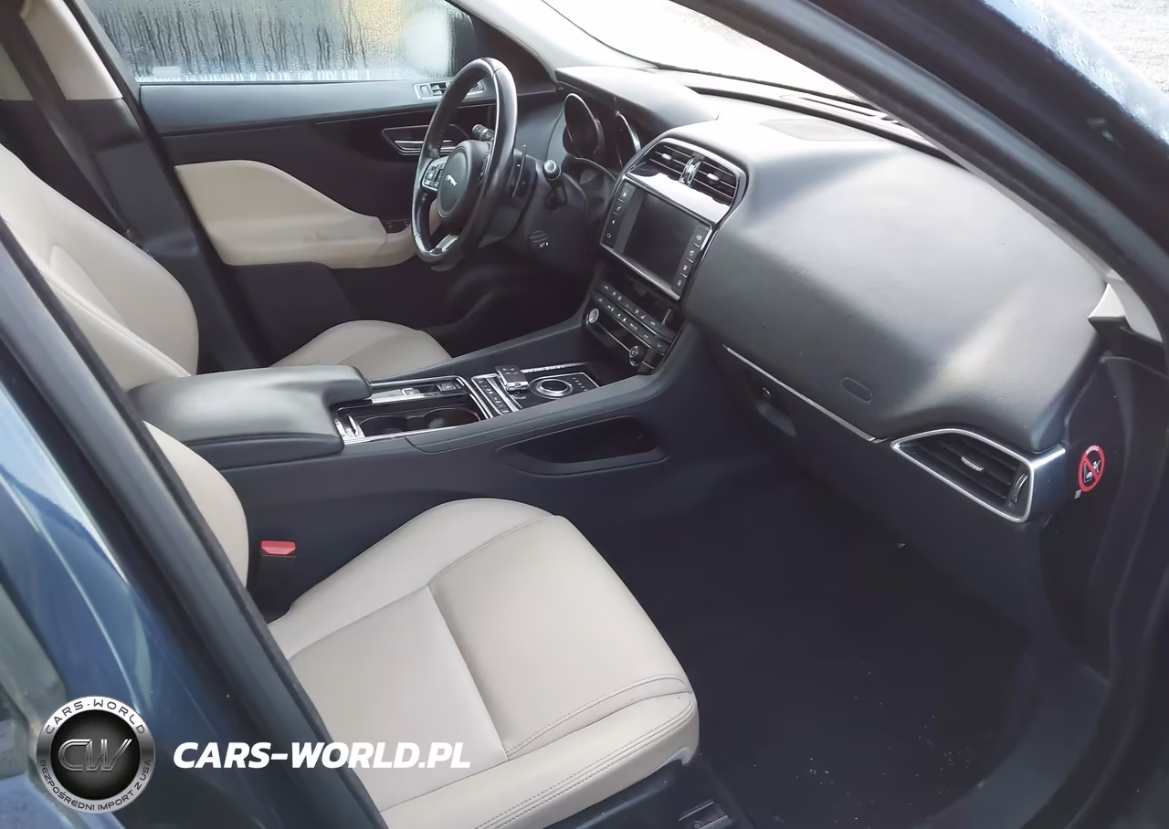 2018 Jaguar F-Pace 25T Premium VIN:SADCJ2FX0JA266399 - 5