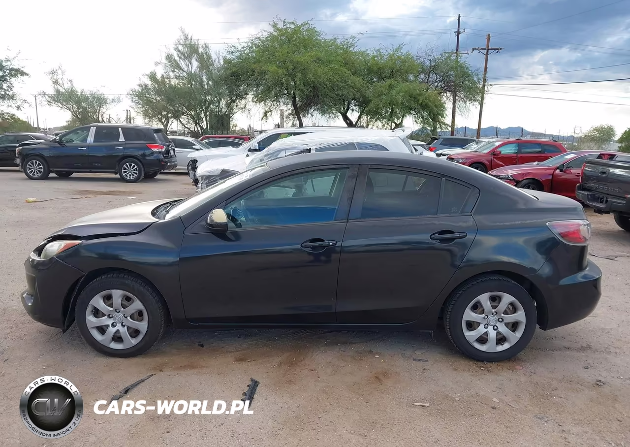 2013 Mazda Mazda3 I Sport VIN:JM1BL1UP6D1783919 - 14