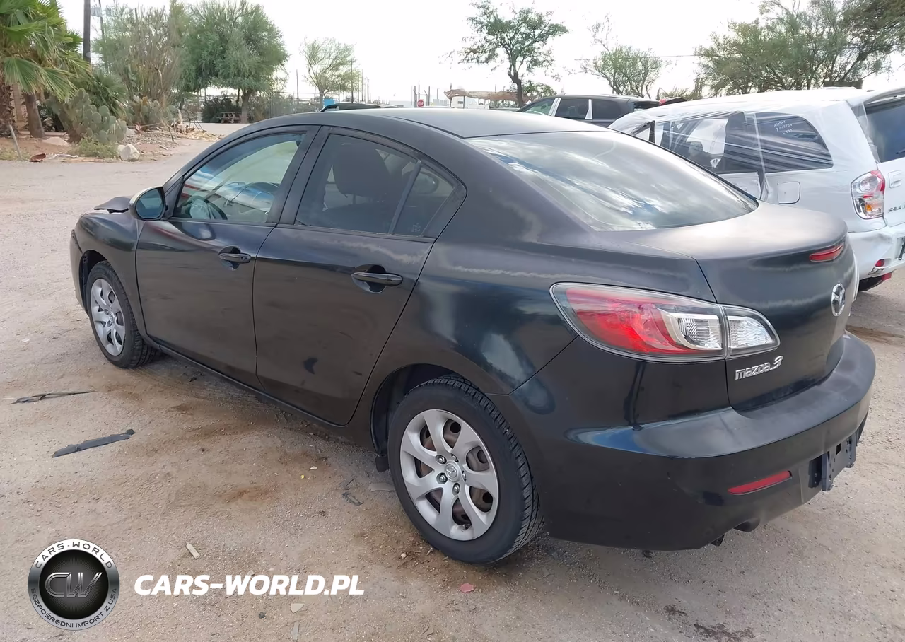 2013 Mazda Mazda3 I Sport VIN:JM1BL1UP6D1783919 - 3