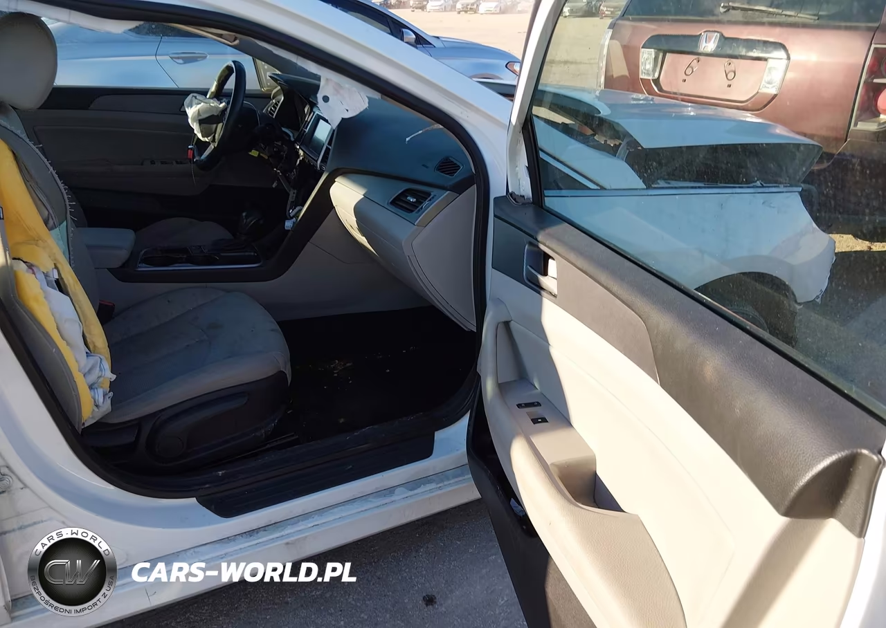 2018 Hyundai Sonata Sel VIN:5NPE34AF6JH647532 - 5