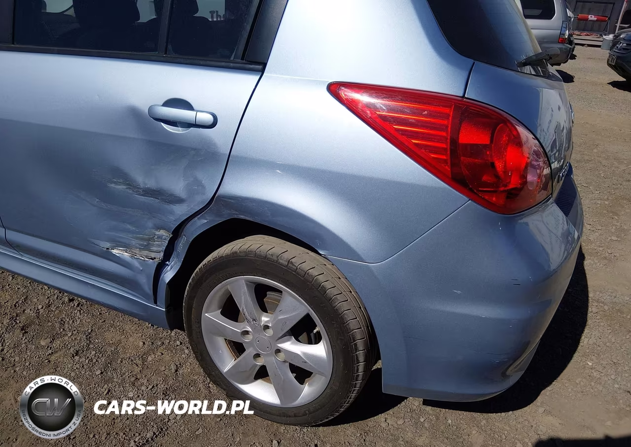 2011 Nissan Versa 1.8Sl VIN:3N1BC1CP3BL369815 - 6