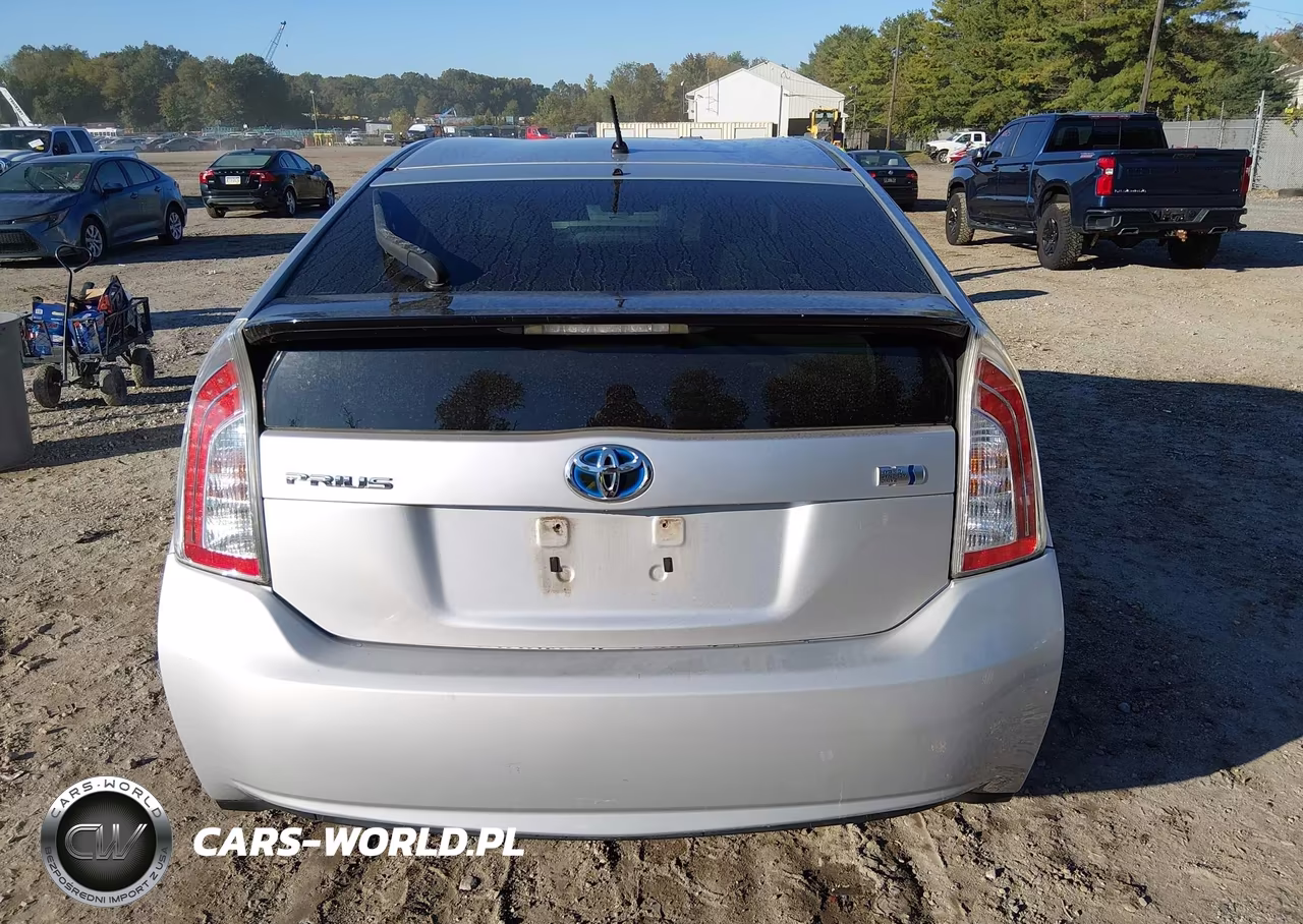 2013 Toyota Prius Two VIN:JTDKN3DUXD0348659 - 16