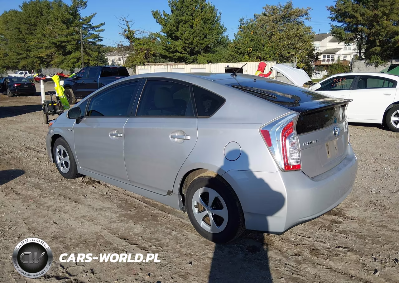 2013 Toyota Prius Two VIN:JTDKN3DUXD0348659 - 3