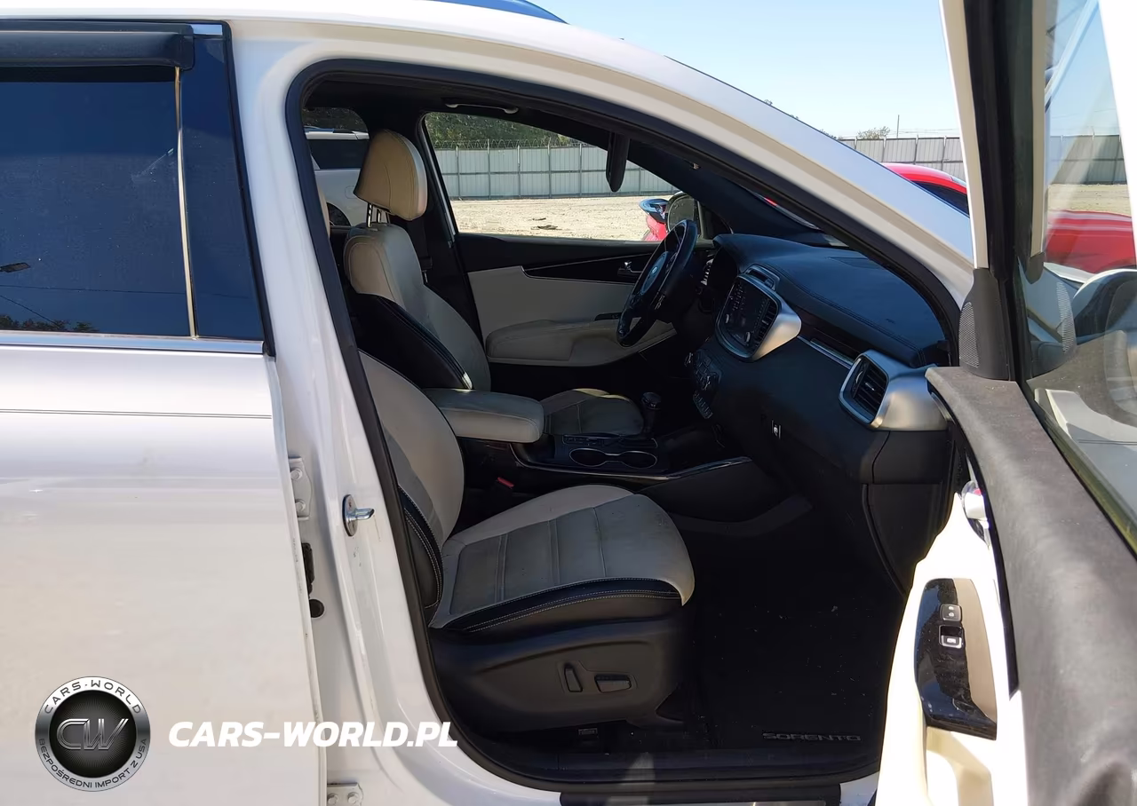 2017 Kia Sorento 3.3L Sxl VIN:5XYPK4A55HG201313 - 5