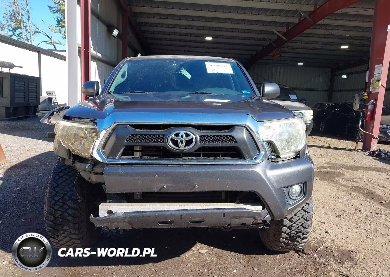 2013 Toyota Tacoma Base V6 VIN:3TMLU4EN2DM133133 - 13