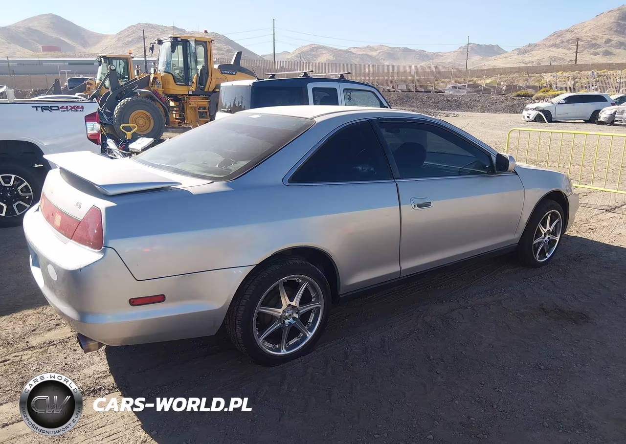 2000 Honda Accord 2.3 Ex VIN:1HGCG3168YA024843 - 4