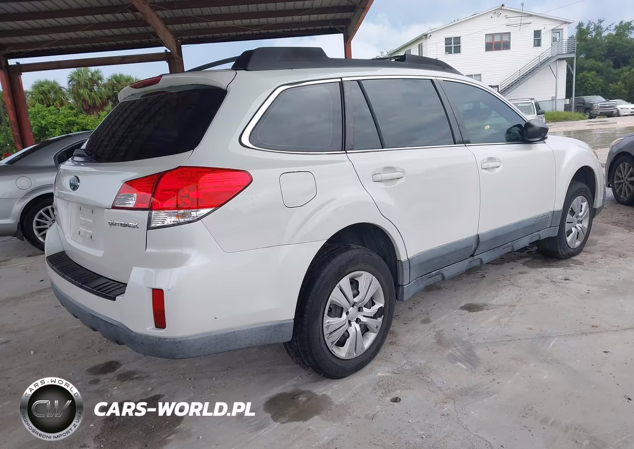 2013 Subaru Outback 2.5I VIN:4S4BRCAC2D3293778 - 4