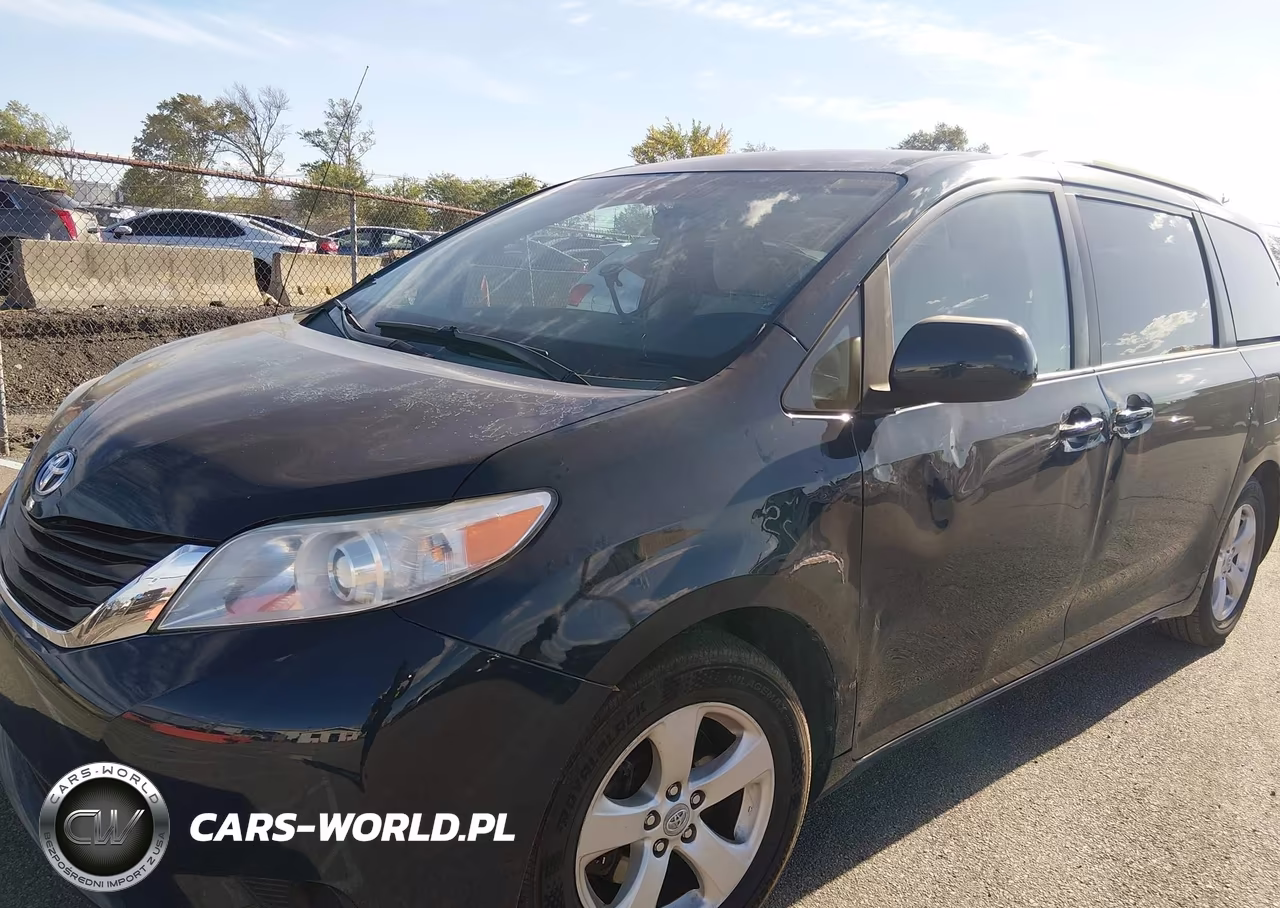 2012 Toyota Sienna Le V6 8 Passenger VIN:5TDKK3DCXCS253286 - 12