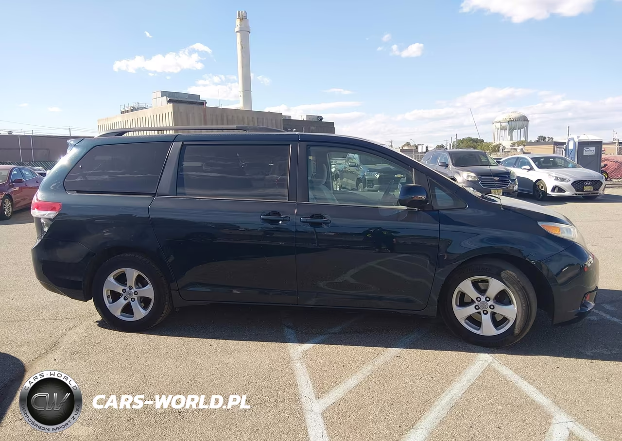 2012 Toyota Sienna Le V6 8 Passenger VIN:5TDKK3DCXCS253286 - 14