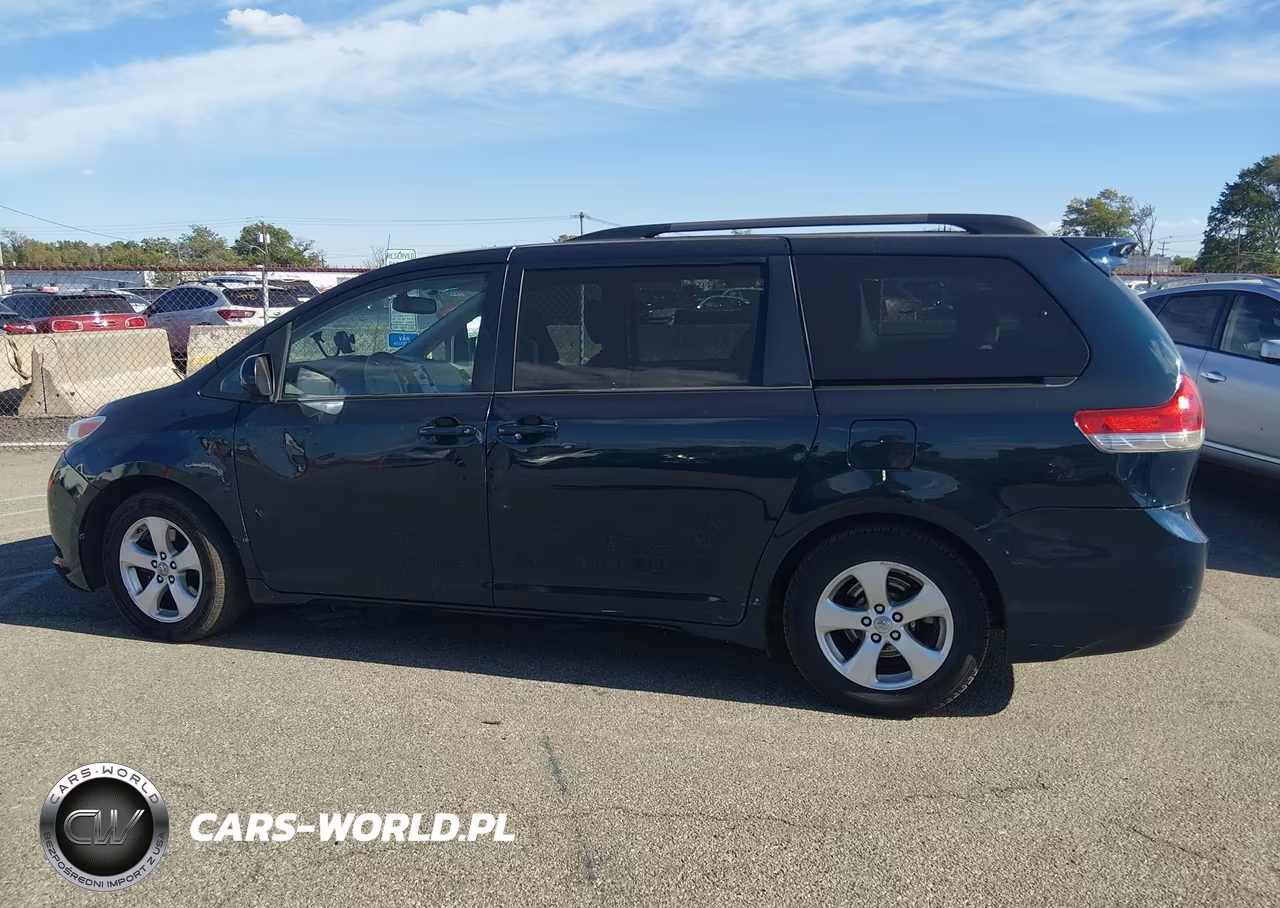 2012 Toyota Sienna Le V6 8 Passenger VIN:5TDKK3DCXCS253286 - 15