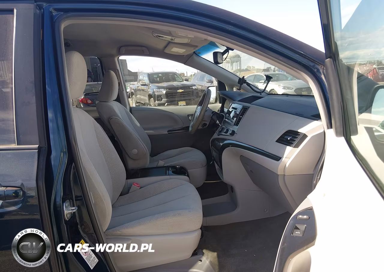 2012 Toyota Sienna Le V6 8 Passenger VIN:5TDKK3DCXCS253286 - 5