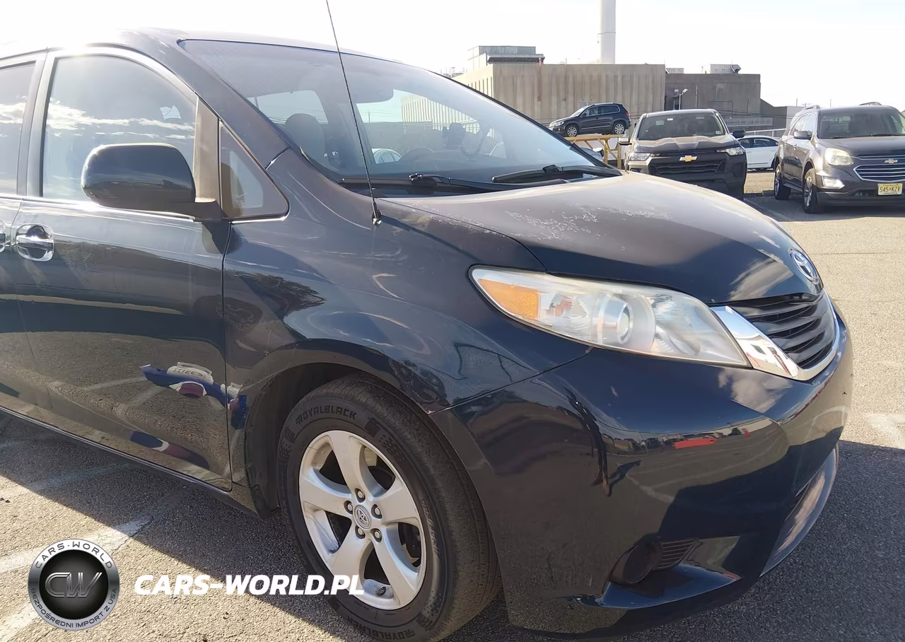 2012 Toyota Sienna Le V6 8 Passenger VIN:5TDKK3DCXCS253286 - 6