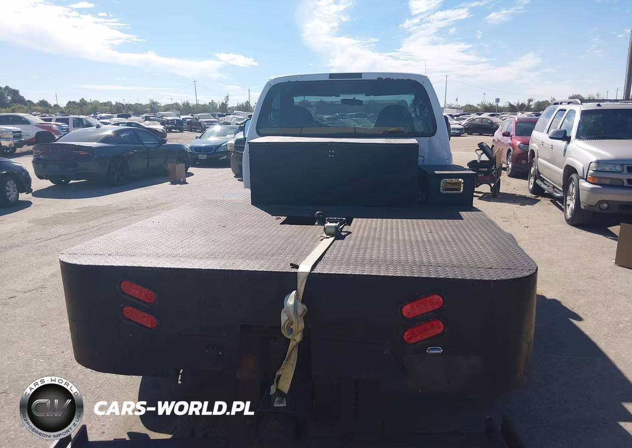 2006 Ford F-450 Chassis Xl-Xlt VIN:1FDXF47PX6EB32553 - 15
