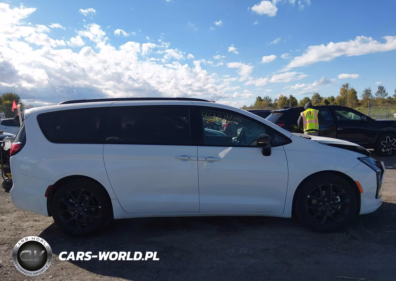 2027 Chrysler Pacifica VIN:2C4RC1GG6VR600994 - 14