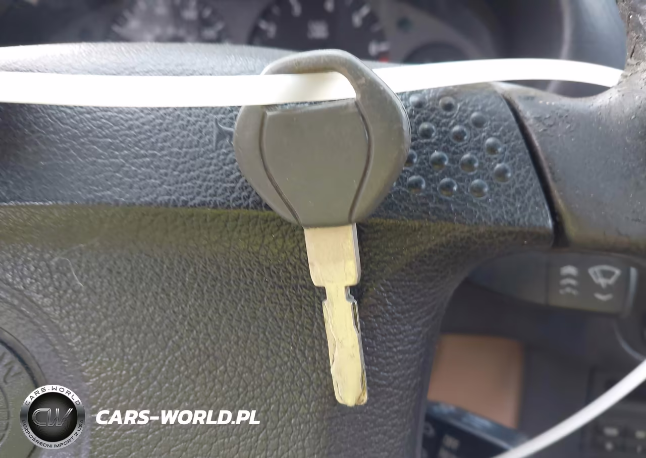 1997 BMW 328Ic VIN:WBABK8322VET97989 - 11
