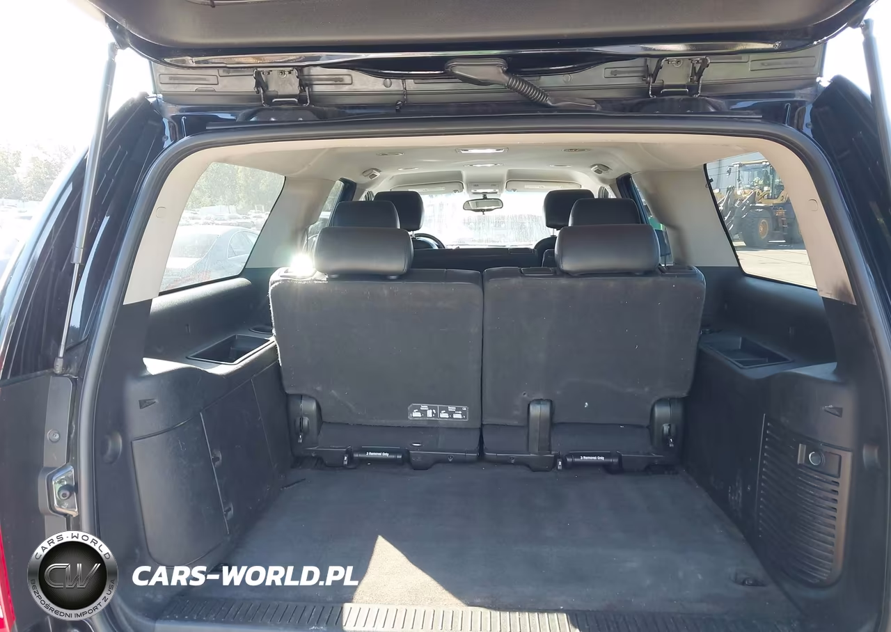 2013 Chevrolet Suburban 1500 Lt VIN:1GNSKJE76DR292339 - 17