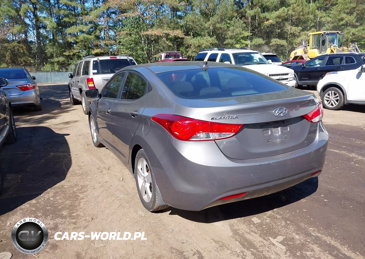 2013 Hyundai Elantra Gls VIN:5NPDH4AE6DH272203 - 3