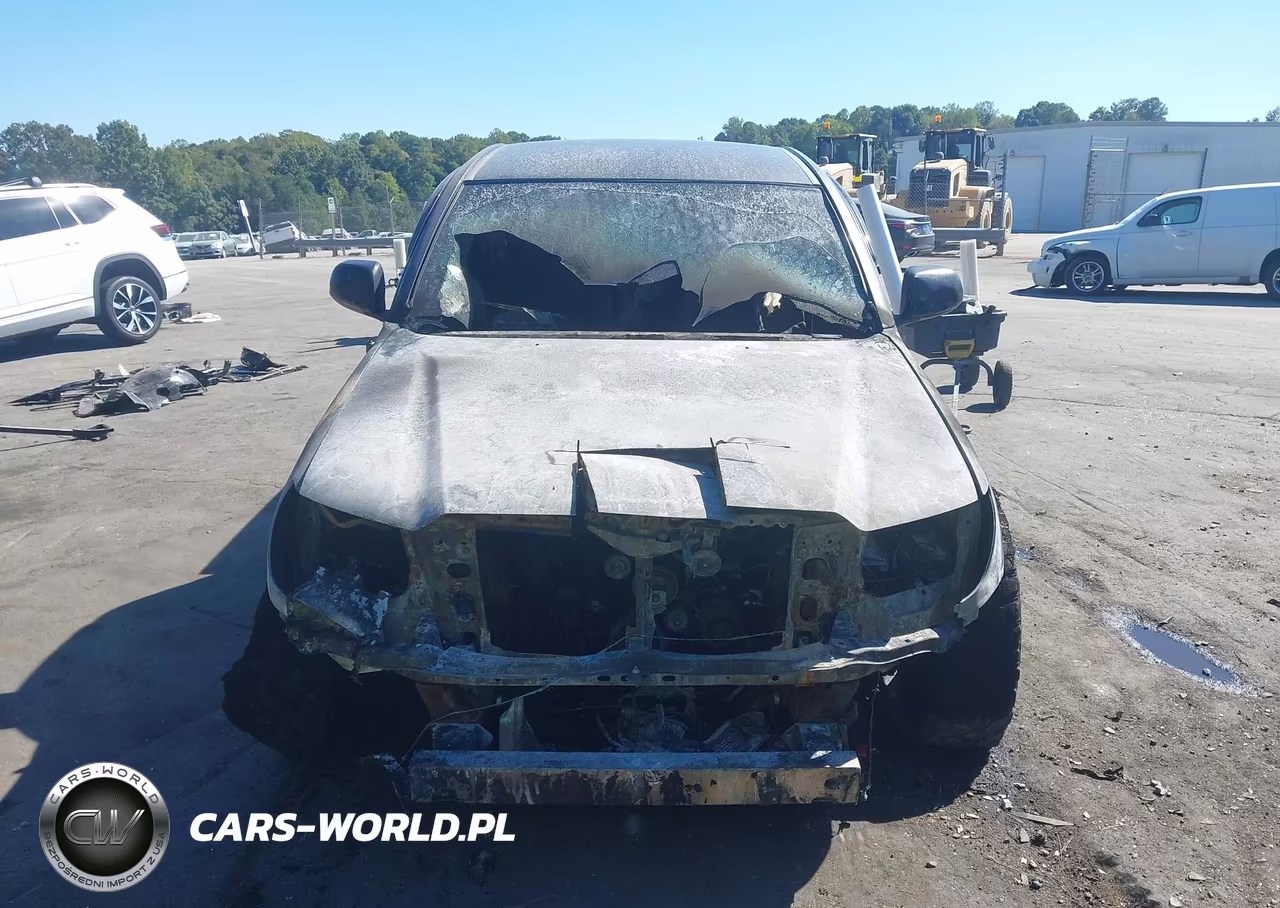 2012 Toyota Tacoma VIN:5TFPX4EN2CX010076 - 12