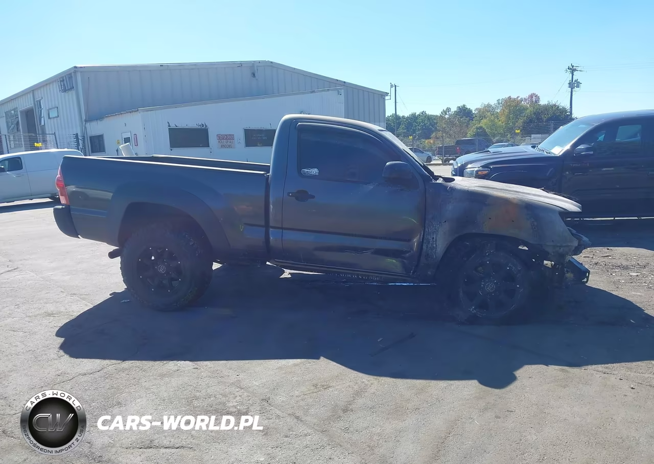 2012 Toyota Tacoma VIN:5TFPX4EN2CX010076 - 13