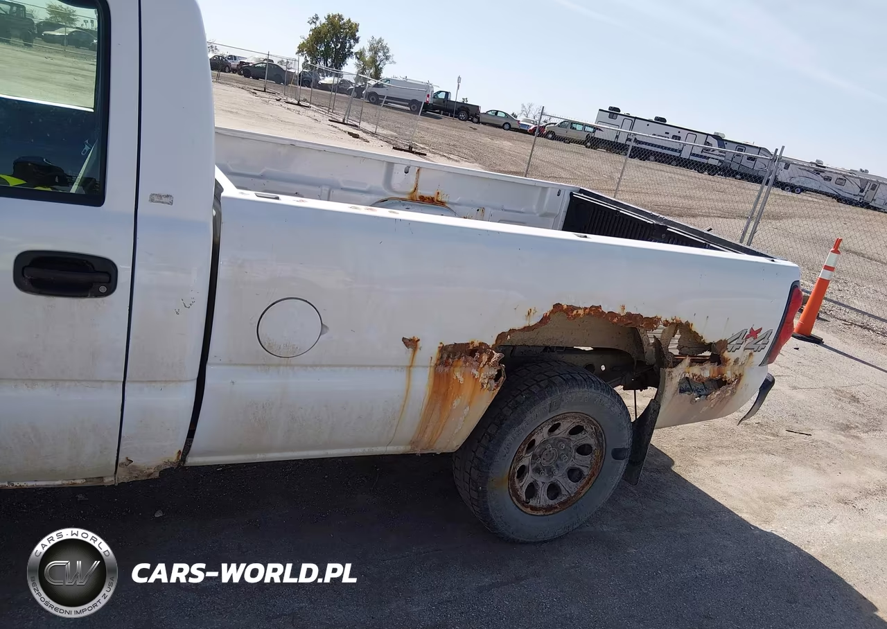 2005 Chevrolet Silverado 1500 Work Truck VIN:1GCEK14T75Z185810 - 13