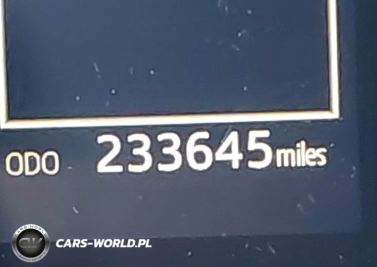 2018 Toyota Camry Le VIN:JTNB11HK9J3043524 - 15