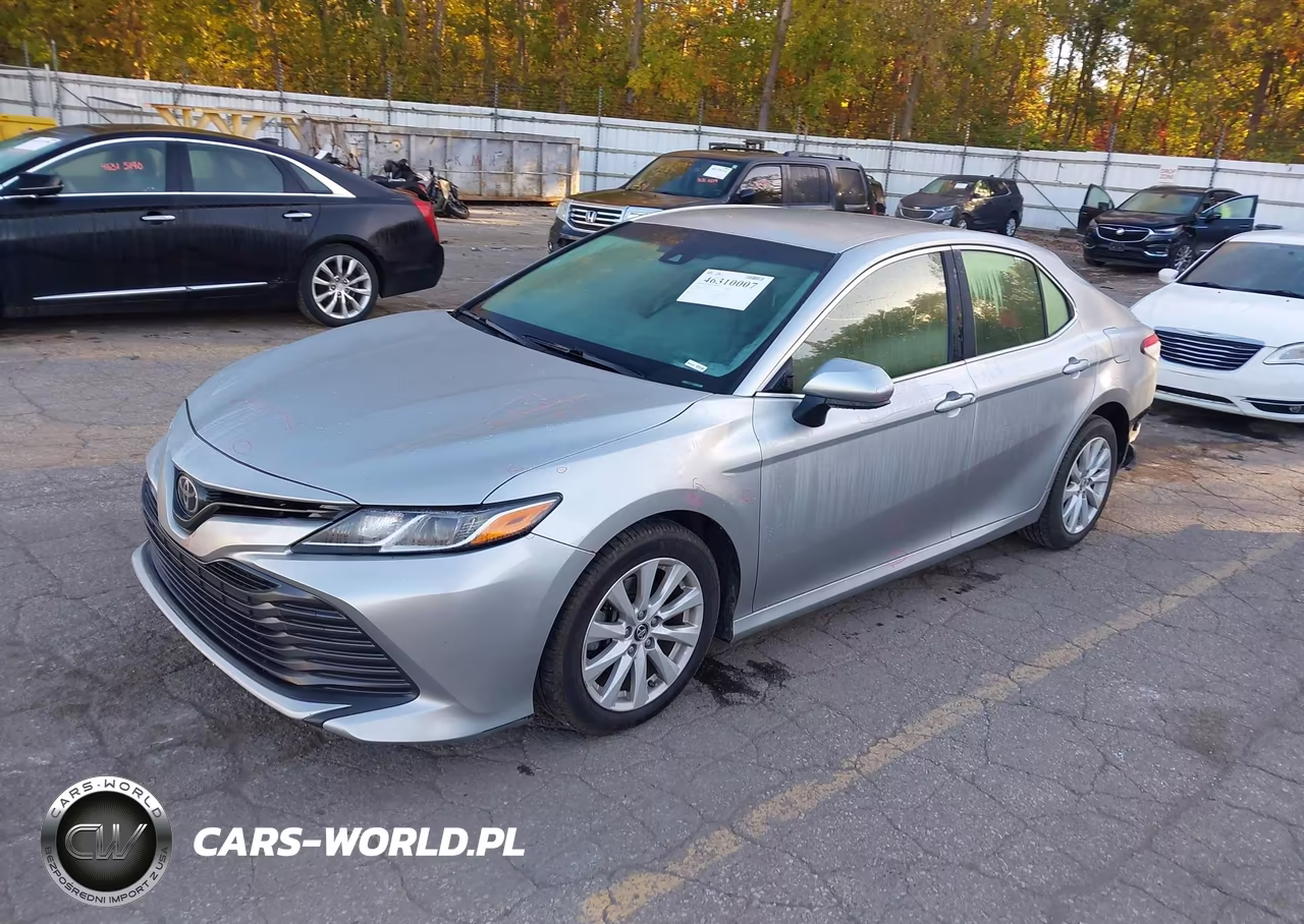 2018 Toyota Camry Le VIN:JTNB11HK9J3043524 - 2