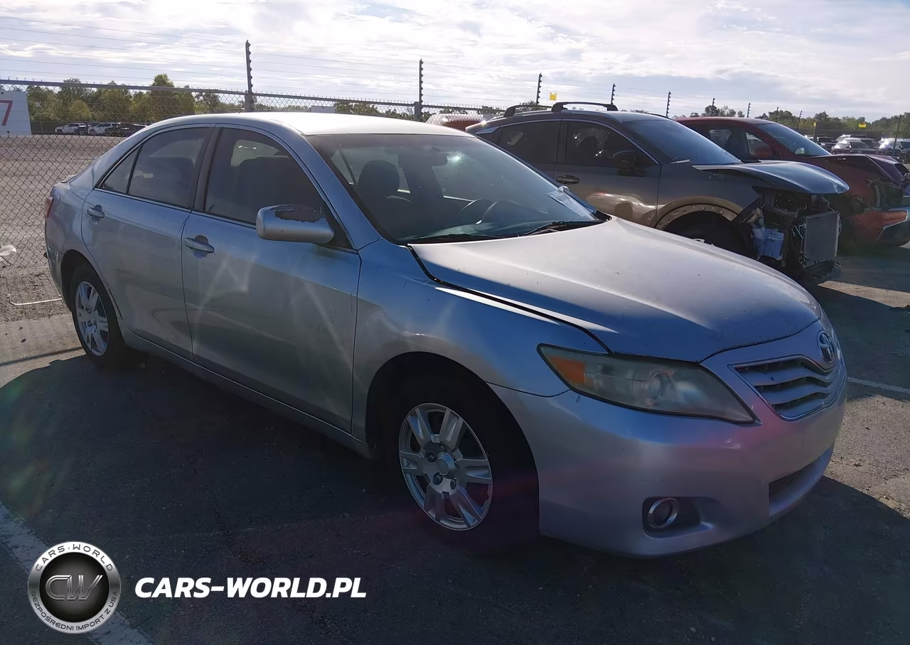 2011 Toyota Camry Le – zdjęcie 1 z 11