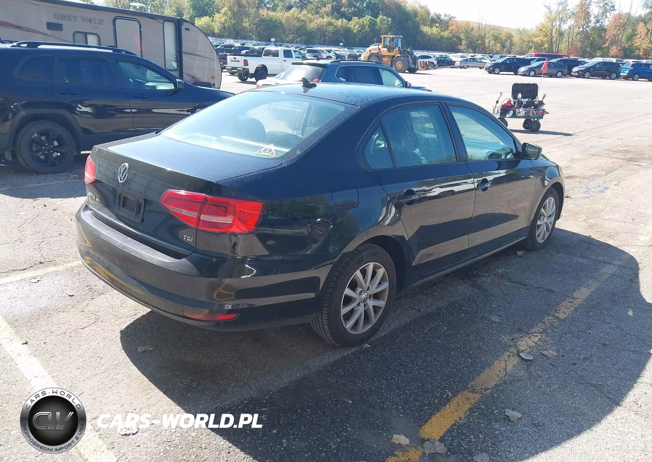 2015 Volkswagen Jetta 1.8T Se VIN:3VWD17AJ7FM224996 - 4