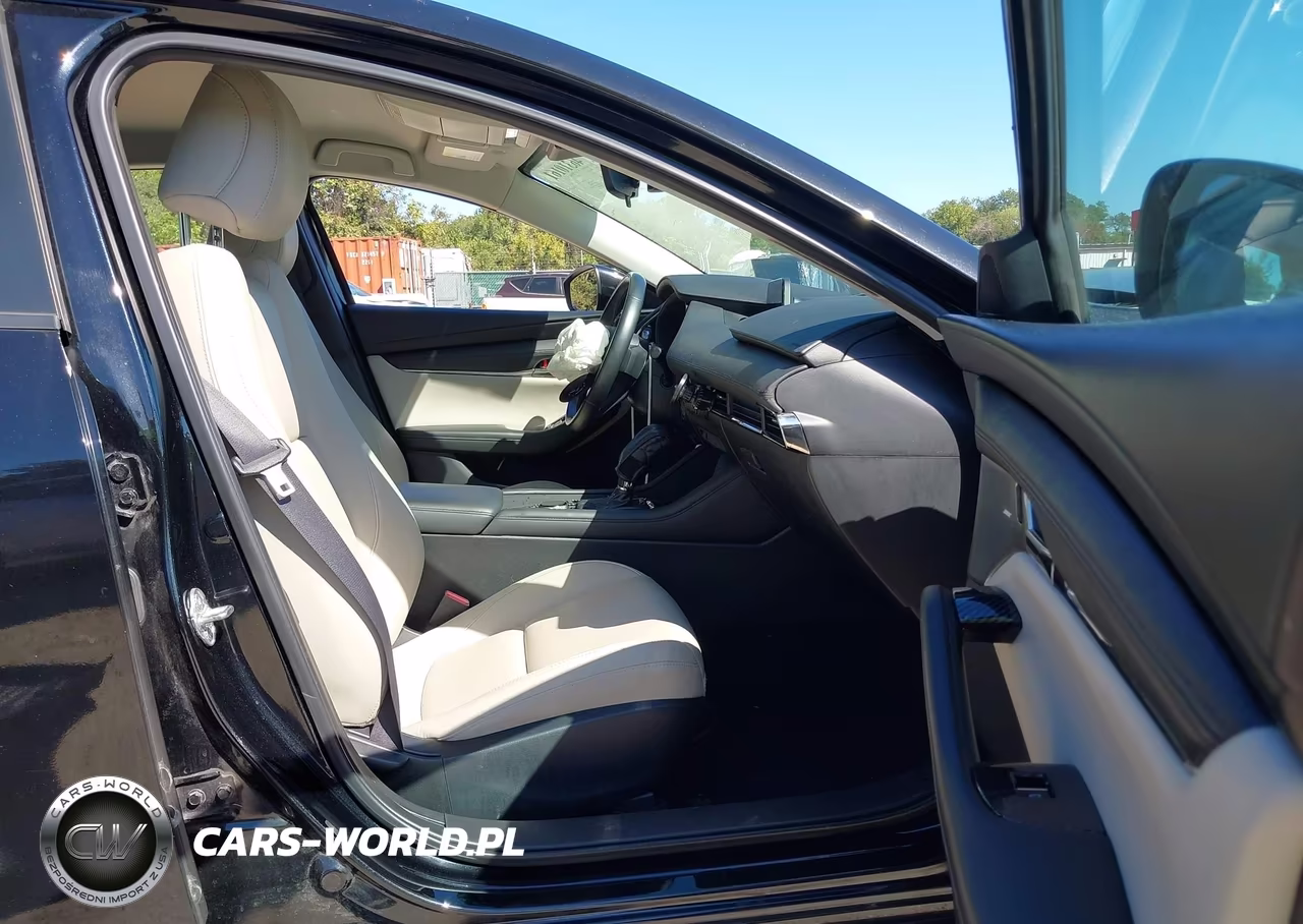 2020 Mazda Mazda3 Preferred Package VIN:3MZBPBDM1LM123236 - 5