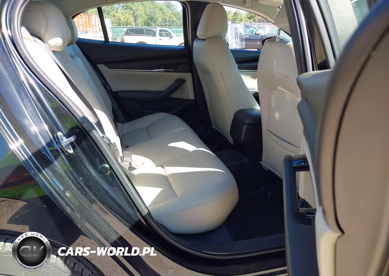 2020 Mazda Mazda3 Preferred Package VIN:3MZBPBDM1LM123236 - 8