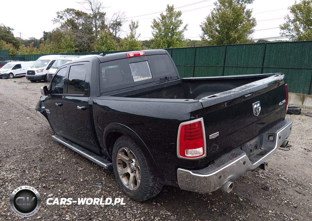2013 Ram 1500 Laramie VIN:1C6RR7NT4DS504173 - 3