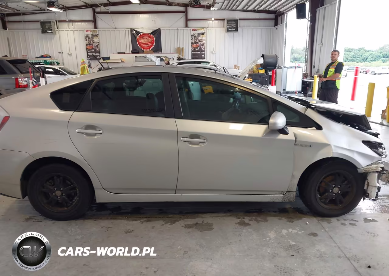 2011 Toyota Prius Four VIN:JTDKN3DU4B1363889 - 14