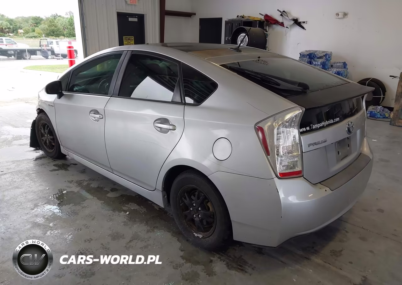 2011 Toyota Prius Four VIN:JTDKN3DU4B1363889 - 3