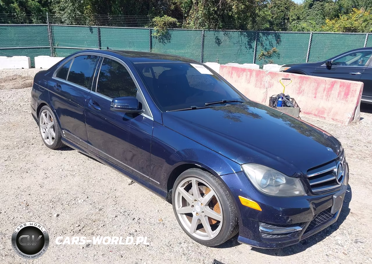 2014 Mercedes-Benz C 300 Sport 4Matic VIN:WDDGF8AB7EA942811 - 1
