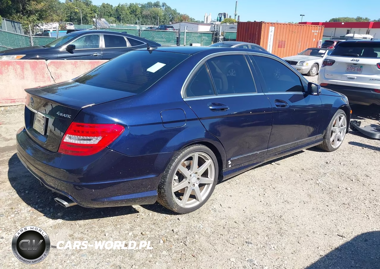 2014 Mercedes-Benz C 300 Sport 4Matic VIN:WDDGF8AB7EA942811 - 4
