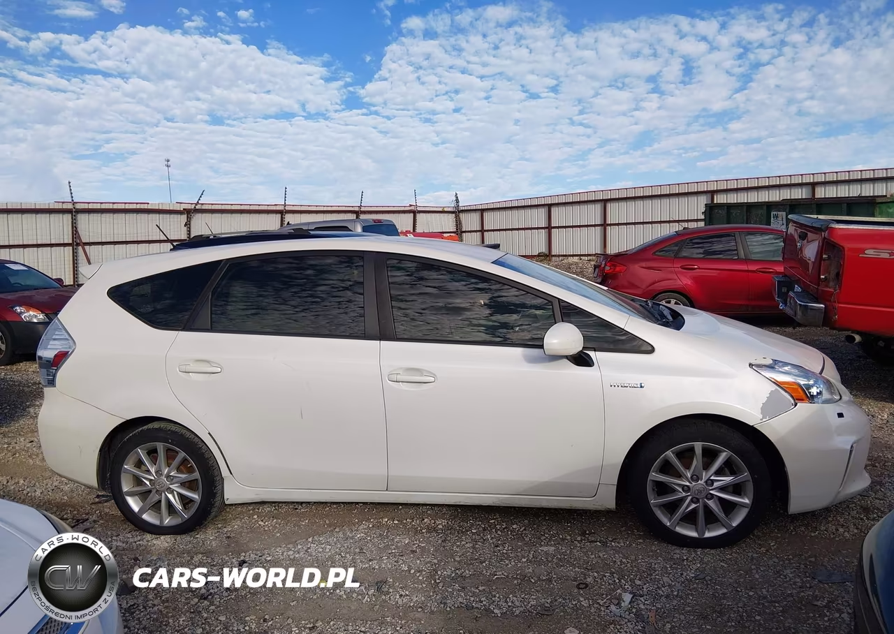 2014 Toyota Prius V Five VIN:JTDZN3EU2E3311795 - 13
