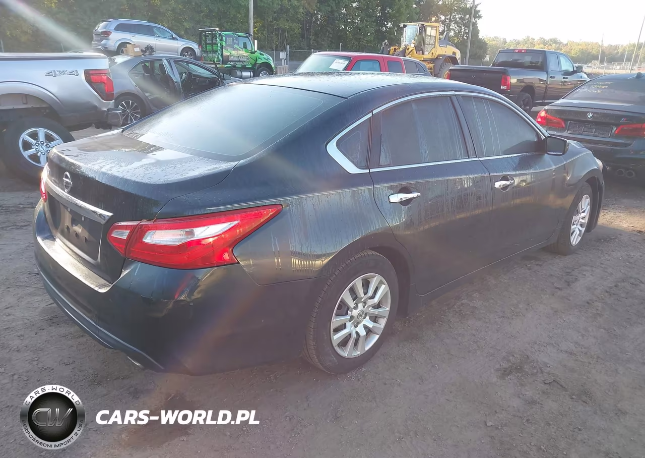 2016 Nissan Altima 2.5 S VIN:1N4AL3AP6GN370817 - 4